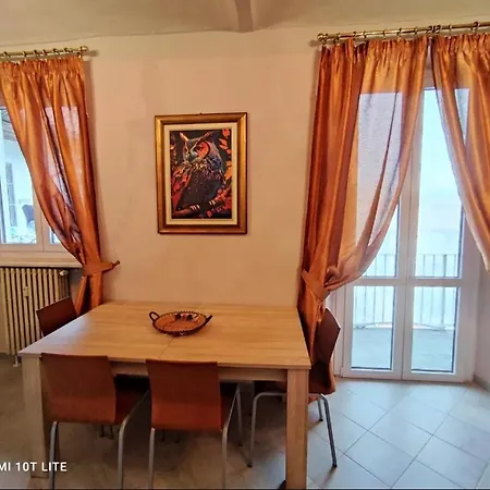 Deregre 2 Apartment